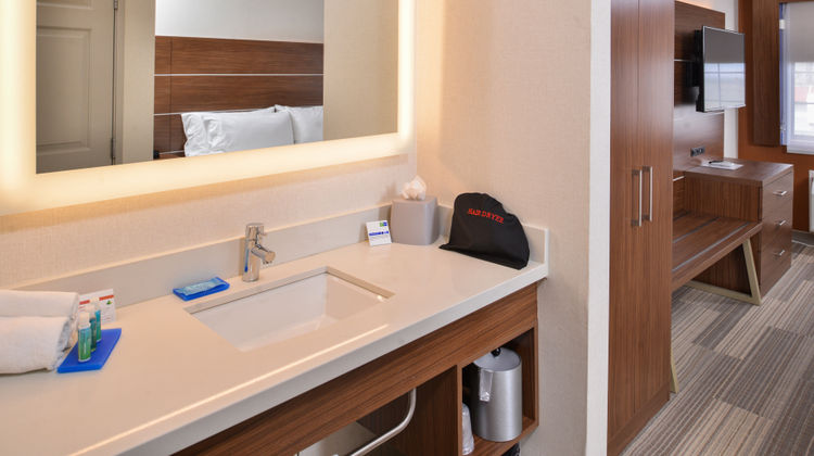 Holiday Inn Express Room