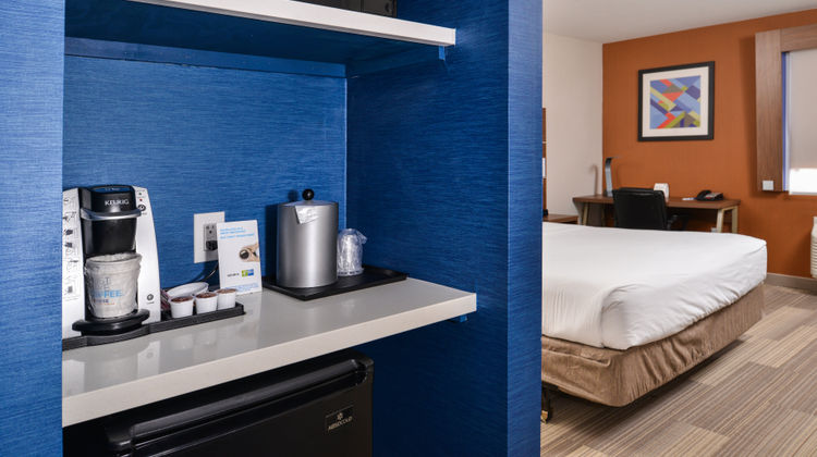 Holiday Inn Express Room