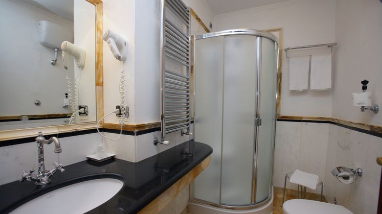 <b>Hotel Domus Florentiae Room</b>. Images powered by <a href="https://www.leonardoworldwide.com/" title="Leonardo Worldwide" target="_blank">Leonardo</a>.