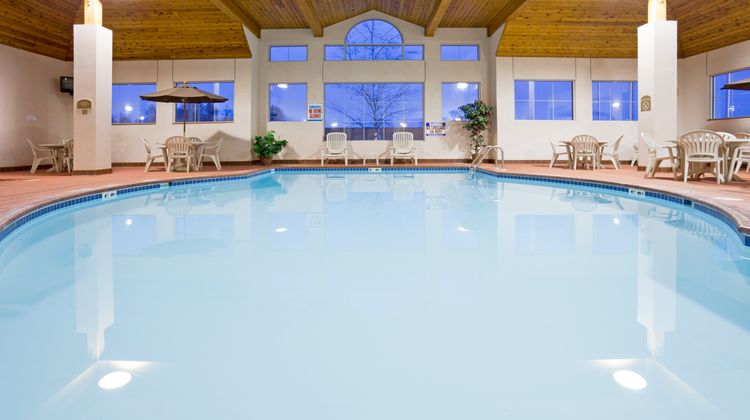 Holiday Inn Express Pool
