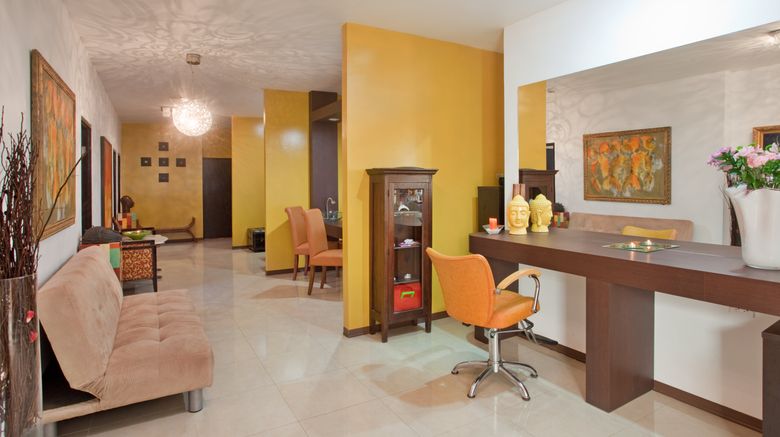 <b>Holiday Inn Resort & Casino Aruba Beach Spa</b>. Images powered by <a href="https://www.leonardoworldwide.com/" title="Leonardo Worldwide" target="_blank">Leonardo</a>.