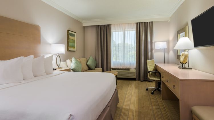 Holiday Inn Express Fairhope-Point Clear Room
