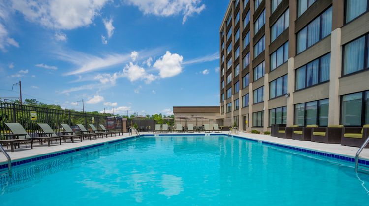 Holiday Inn Express & Stes Ft Washington Pool