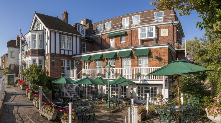 The Lookout Rye Exterior