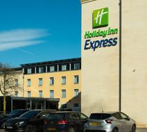 Holiday Inn Express Bath Exterior