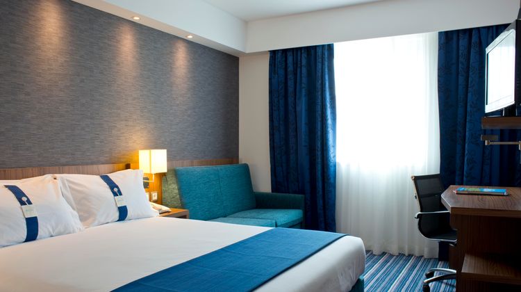 Holiday Inn Express Wakefield Room