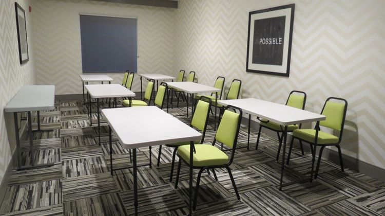 Holiday Inn Express/Suites Shippensburg Meeting