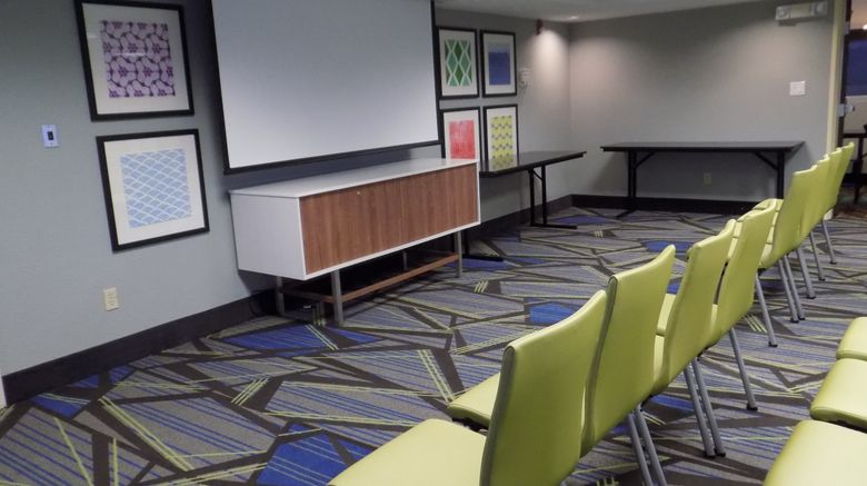 <b>Holiday Inn Express Meeting</b>. Images powered by <a href="https://www.leonardoworldwide.com/" title="Leonardo Worldwide" target="_blank">Leonardo</a>.