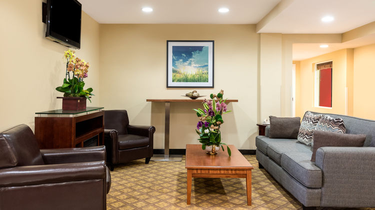 Candlewood Suites LAX Hawthorne Lobby
