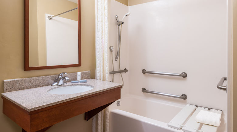 <b>Candlewood Suites LAX Hawthorne Room</b>. Images powered by <a href="https://www.leonardoworldwide.com/" title="Leonardo Worldwide" target="_blank">Leonardo</a>.