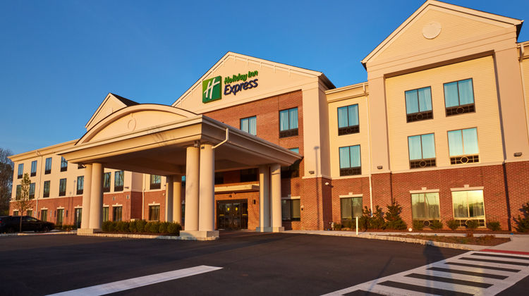 Holiday Inn Express Bordentown- Trenton Exterior