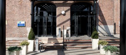 Holiday Inn Express Albert Dock Exterior