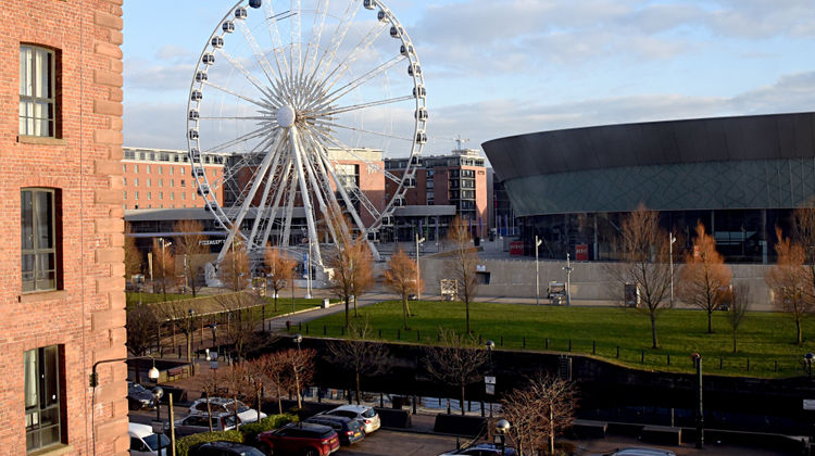 Holiday Inn Express Albert Dock Room