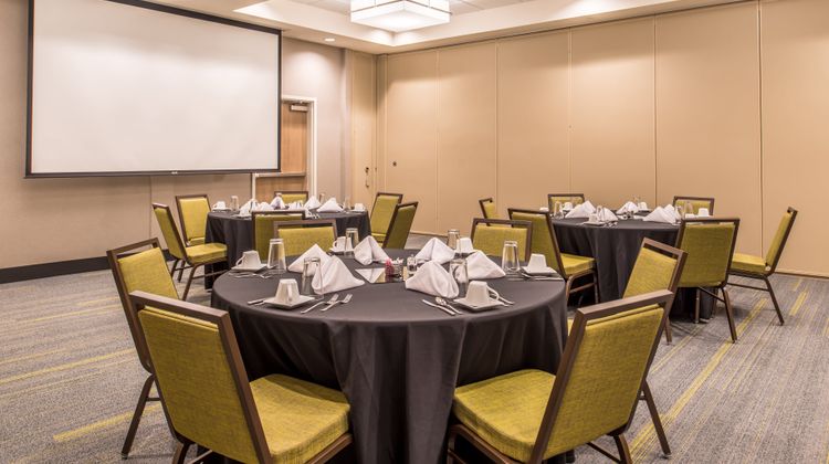 Holiday Inn Joplin Ballroom