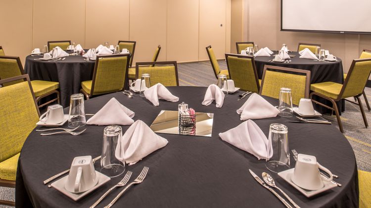 Holiday Inn Joplin Ballroom