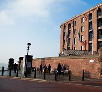 Holiday Inn Express Albert Dock Exterior