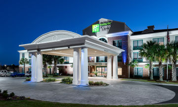 Holiday Inn Express Hotel & Suites