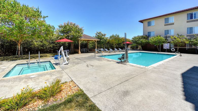<b>Holiday Inn Express Hotel & Suites Pool</b>. Images powered by <a href="https://www.leonardoworldwide.com/" title="Leonardo Worldwide" target="_blank">Leonardo</a>.