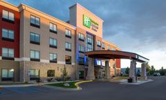 Holiday Inn Express Hotel & Suites