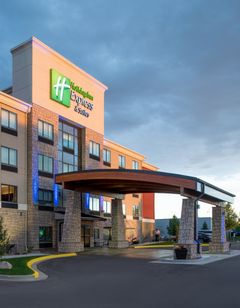 Holiday Inn Express Hotel & Suites