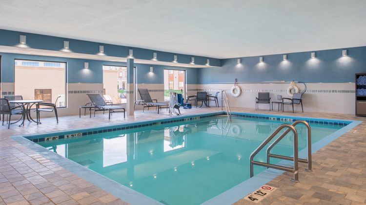 Holiday Inn Express Hotel & Suites Pool