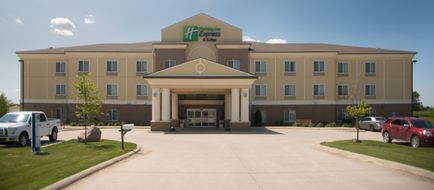 Holiday Inn Express Hotel & Suites Exterior
