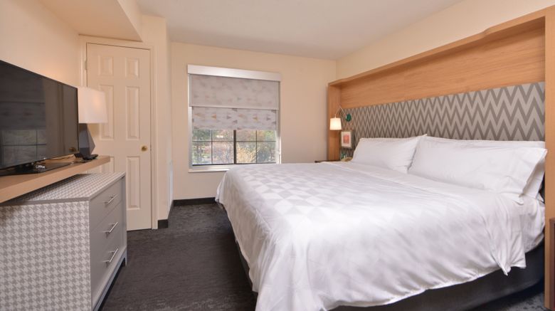 <b>Holiday Inn Hotel & Suites Cary Suite</b>. Images powered by <a href="https://www.leonardoworldwide.com/" title="Leonardo Worldwide" target="_blank">Leonardo</a>.