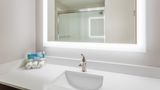 <b>Holiday Inn Express & Suites Room</b>. Images powered by <a href="https://www.leonardoworldwide.com/" title="Leonardo Worldwide" target="_blank">Leonardo</a>.