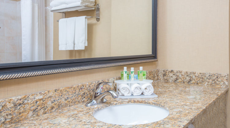 Holiday Inn Express Billings East Room