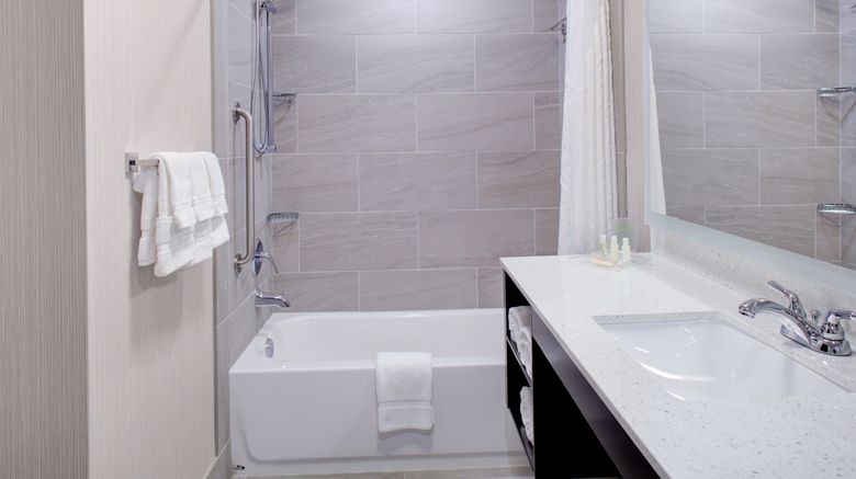 <b>Holiday Inn Windsor Wine Country Room</b>. Images powered by <a href="https://www.leonardoworldwide.com/" title="Leonardo Worldwide" target="_blank">Leonardo</a>.