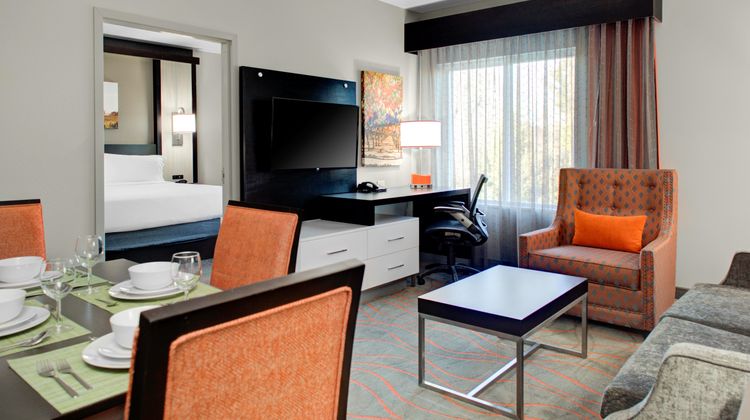 Holiday Inn Windsor Wine Country Suite