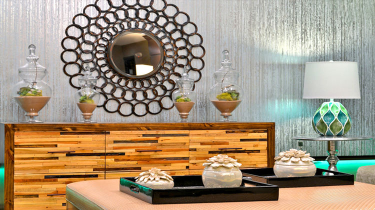 Holiday Inn Express Hotel & Stes Lobby