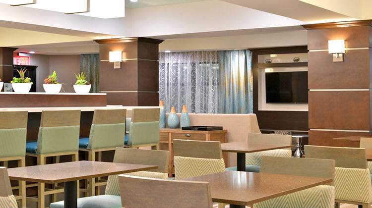 Holiday Inn Express Hotel & Stes Restaurant