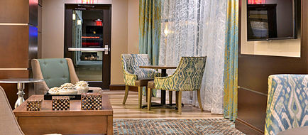 Holiday Inn Express Hotel & Stes Lobby
