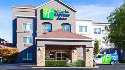 Holiday Inn Express & Stes Oakland Arpt