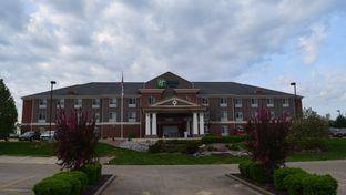 Holiday Inn Express Hotel & Suites