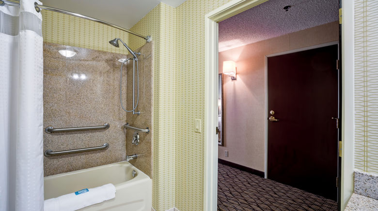 <b>Holiday Inn Expres/Stes Christiansburg Room</b>. Images powered by <a href="https://www.leonardoworldwide.com/" title="Leonardo Worldwide" target="_blank">Leonardo</a>.