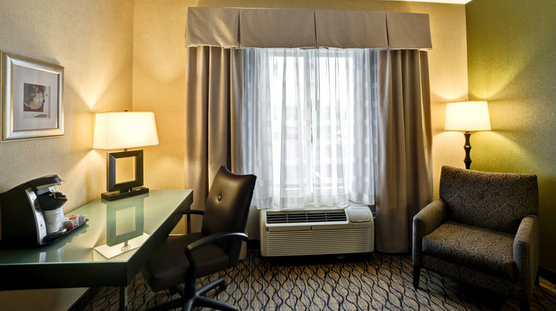 <b>Holiday Inn Expres/Stes Christiansburg Room</b>. Images powered by <a href="https://www.leonardoworldwide.com/" title="Leonardo Worldwide" target="_blank">Leonardo</a>.