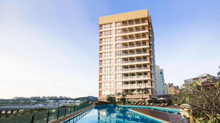 Crowne Plaza Sanya City Center Pool