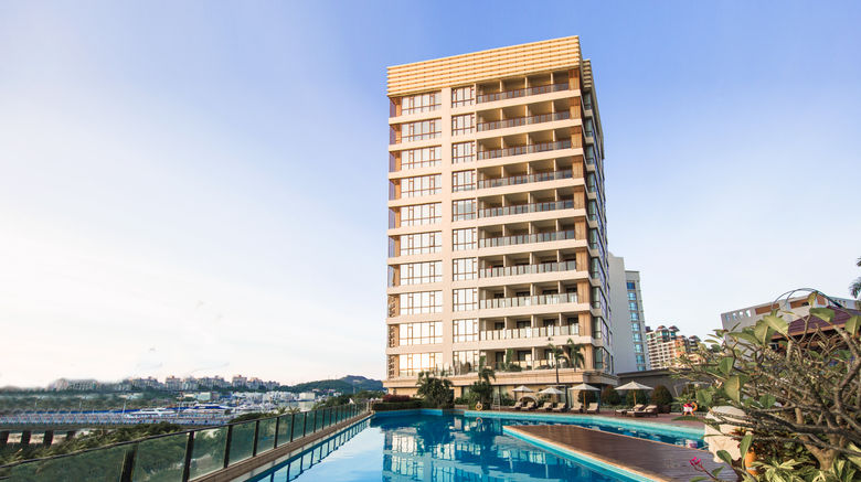 <b>Crowne Plaza Sanya City Center Pool</b>. Images powered by <a href="https://www.leonardoworldwide.com/" title="Leonardo Worldwide" target="_blank">Leonardo</a>.