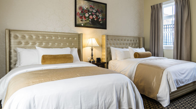 <b>The Mount Vernon Grand Hotel Room</b>. Images powered by <a href="https://www.leonardoworldwide.com/" title="Leonardo Worldwide" target="_blank">Leonardo</a>.