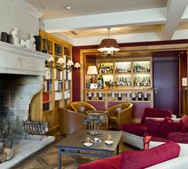 La Cote Saint Jacques Lobby
