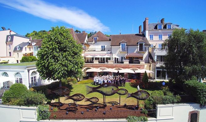 La Cote Saint Jacques Exterior