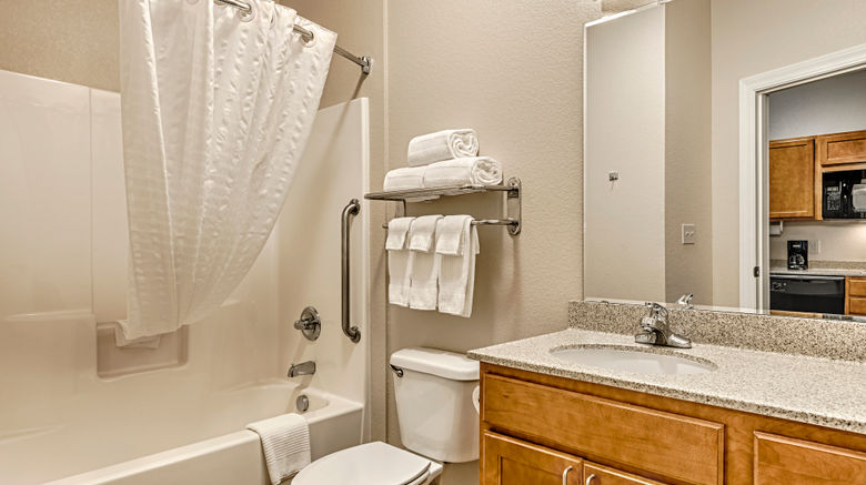 <b>Candlewood Suites Room</b>. Images powered by <a href="https://www.leonardoworldwide.com/" title="Leonardo Worldwide" target="_blank">Leonardo</a>.