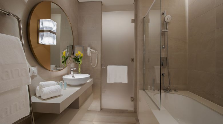 <b>Al Bandar Rotana - Dubai Creek Room</b>. Images powered by <a href="https://www.leonardoworldwide.com/" title="Leonardo Worldwide" target="_blank">Leonardo</a>.