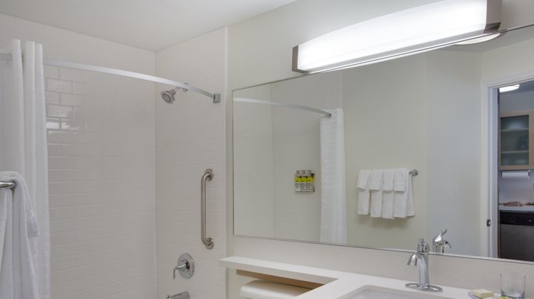 Candlewood Suites Miami Intl Airport Room
