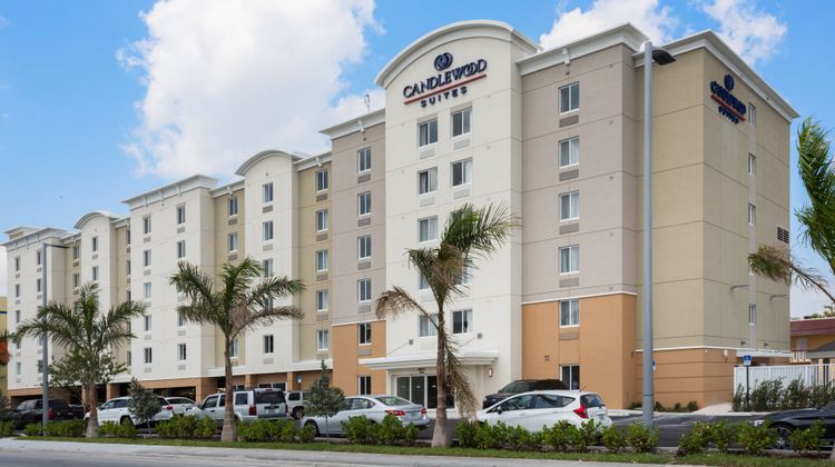 Candlewood Suites Miami Intl Airport Exterior