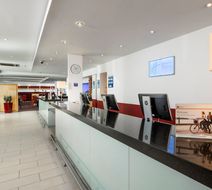 Holiday Inn Express City Centre Lobby