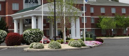 Holiday Inn Express Exterior