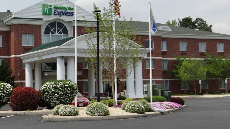 Holiday Inn Express Exterior
